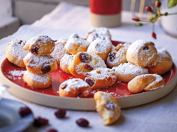 Stollenkonfekt mit Cranberrys