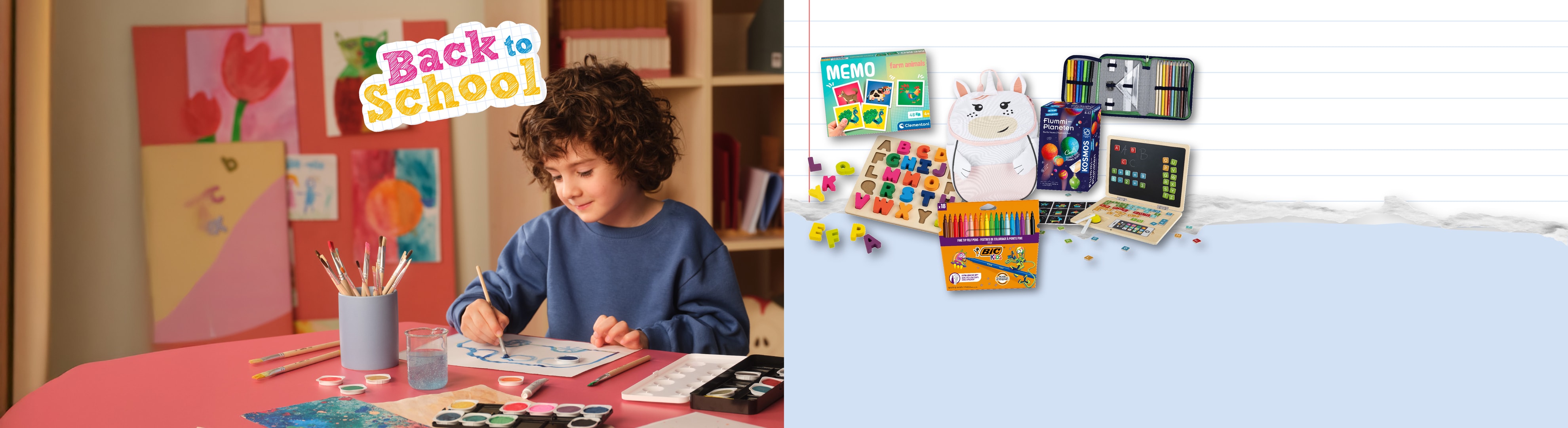 Schulbedarf wie Federmäppchen, Rucksack, Stifte, Lernspiele und Bastelsets vor dem Hintergrund „Back to School“.
