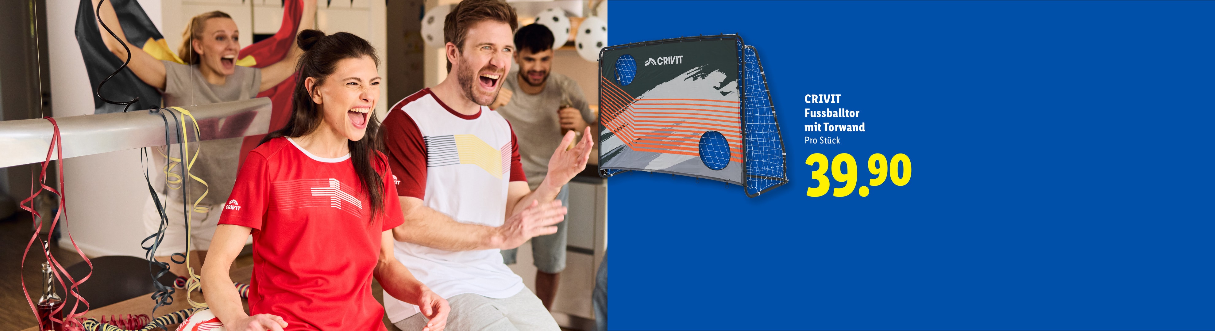 Fußballtor mit Torwand in Grau und Orange auf blauem Hintergrund, Preis 39.90.